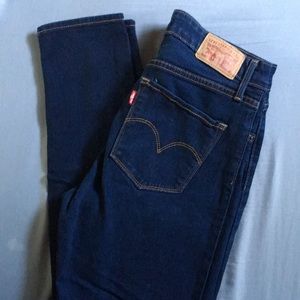 Levi’s 721 High Rise Skinny size 28